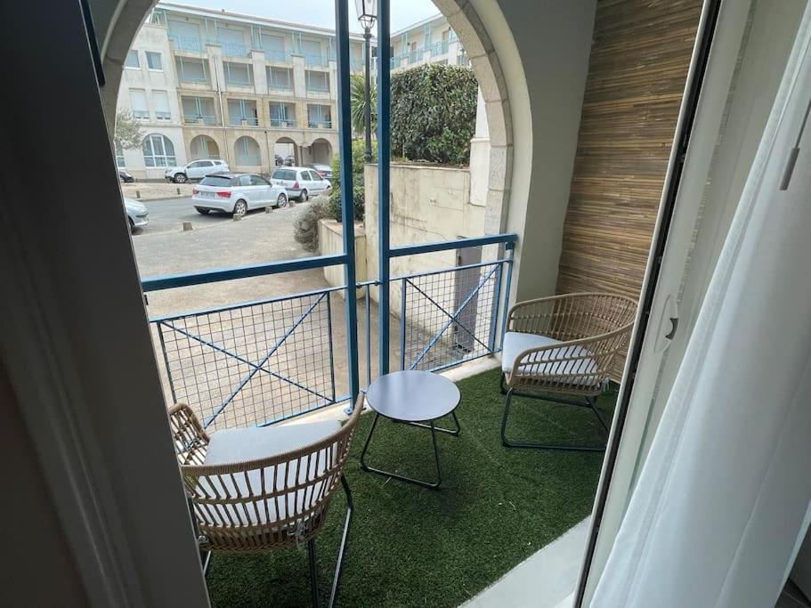 Apartamento Le Bel Iris - Acces Direct Plage Châtelaillon-Plage Exterior foto